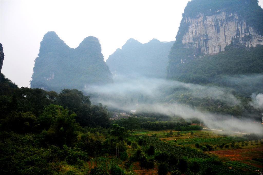 Отель Yangshuo Peaceful Valley Retreat Экстерьер фото